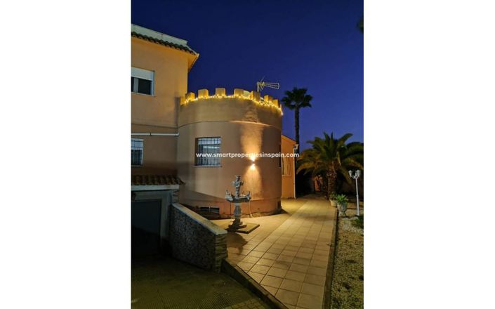 Image No.6-6 Bed Villa for sale