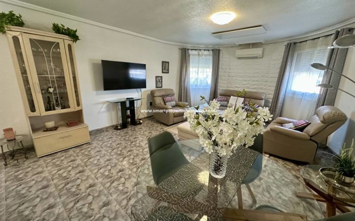 Image No.10-6 Bed Villa for sale