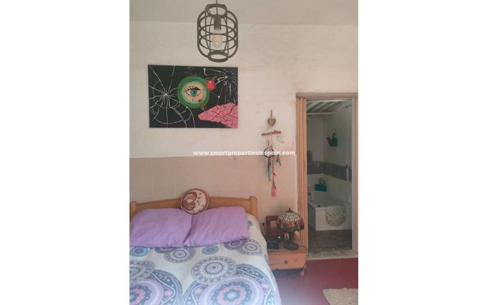 Image No.31-1 Bed Country House for sale