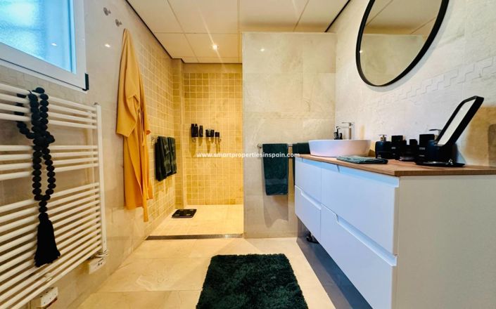 Image No.22-5 Bed Villa for sale