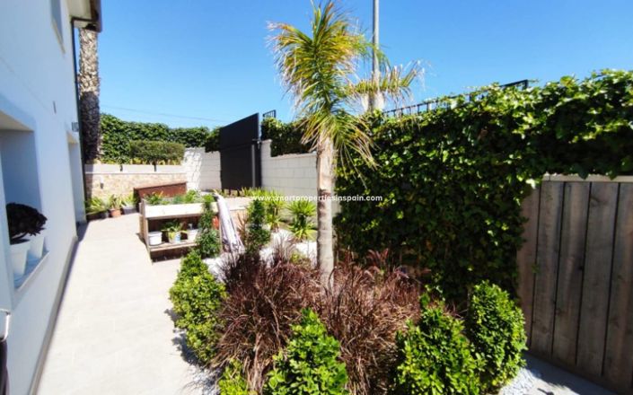 Image No.37-5 Bed Villa for sale