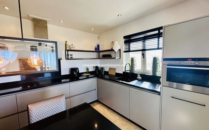 Image No.8-5 Bed Villa for sale