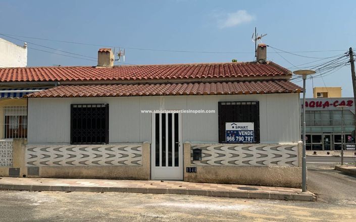 Image No.1-2 Bed House for sale