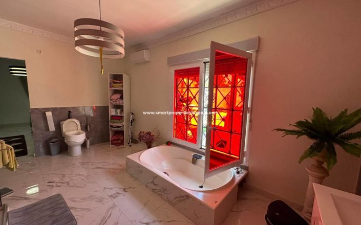 Image No.20-3 Bed Villa for sale