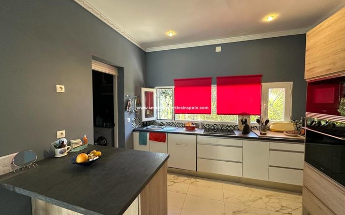 Image No.4-3 Bed Villa for sale