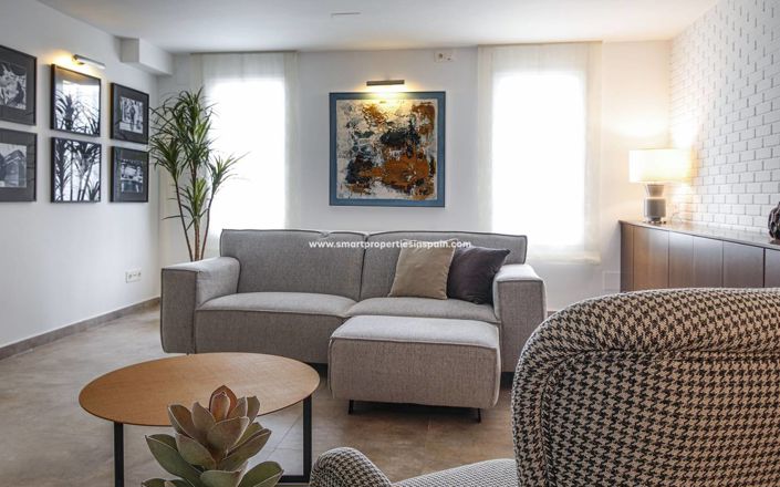 Image No.10-5 Bed Villa for sale