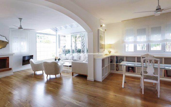 Image No.11-5 Bed Villa for sale