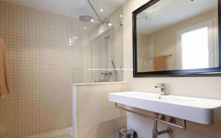 Image No.24-5 Bed Villa for sale