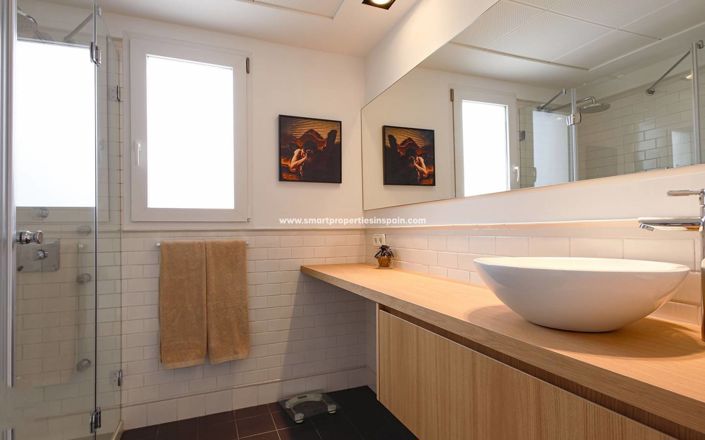 Image No.25-5 Bed Villa for sale