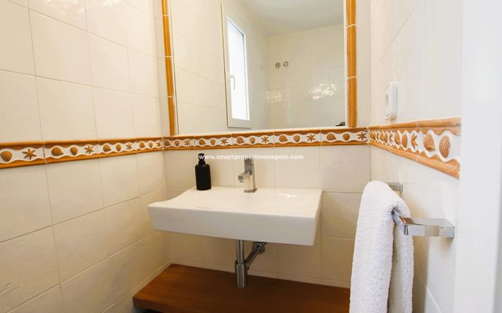 Image No.26-5 Bed Villa for sale