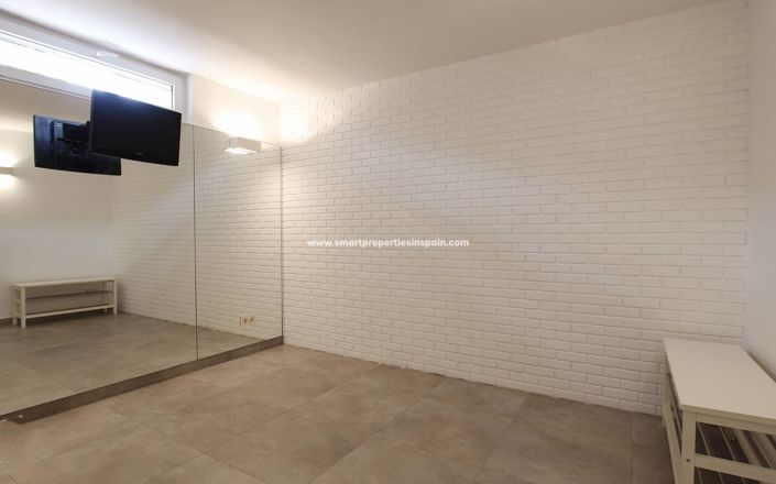 Image No.28-5 Bed Villa for sale