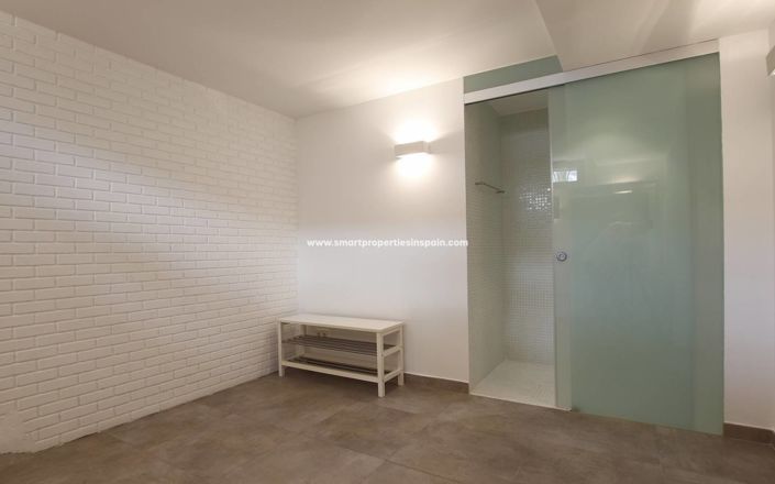 Image No.29-5 Bed Villa for sale