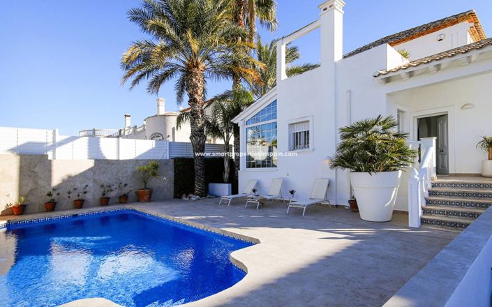 Image No.6-5 Bed Villa for sale