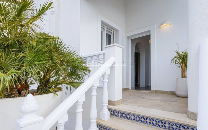 Image No.9-5 Bed Villa for sale