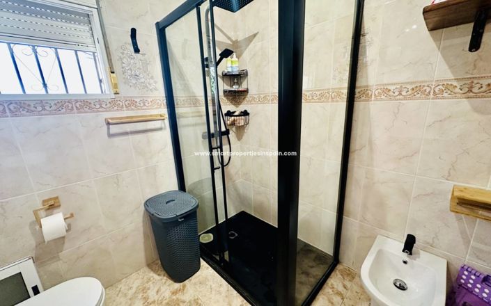 Image No.16-3 Bed Villa for sale