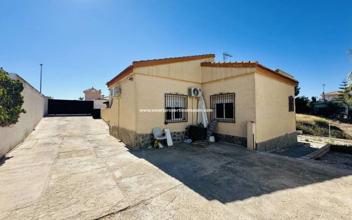 Image No.26-3 Bed Villa for sale