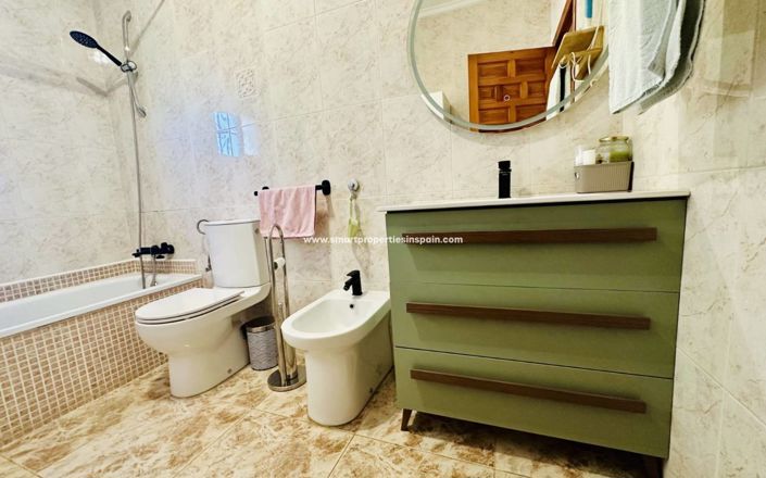 Image No.8-3 Bed Villa for sale