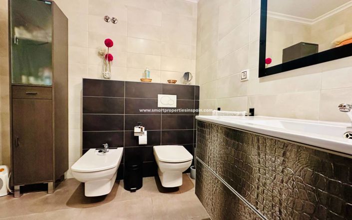 Image No.20-3 Bed Villa for sale