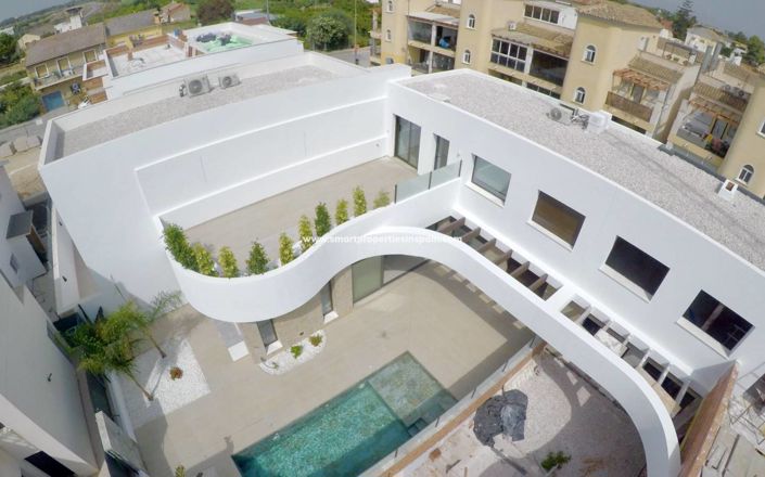 Image No.23-3 Bed Villa for sale