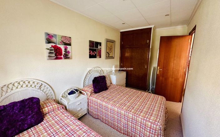 Image No.17-3 Bed Townhouse for sale