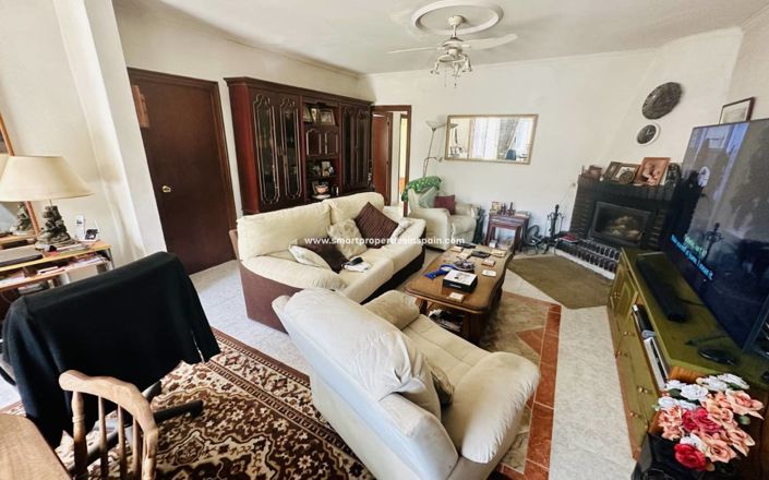 Image No.2-4 Bed Villa for sale