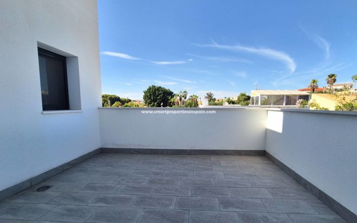 Image No.20-7 Bed Villa for sale