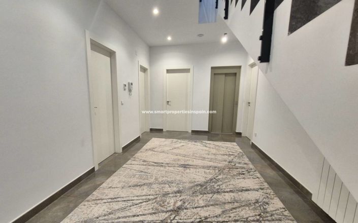 Image No.28-7 Bed Villa for sale