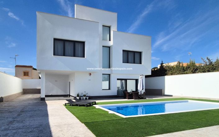 Image No.48-7 Bed Villa for sale