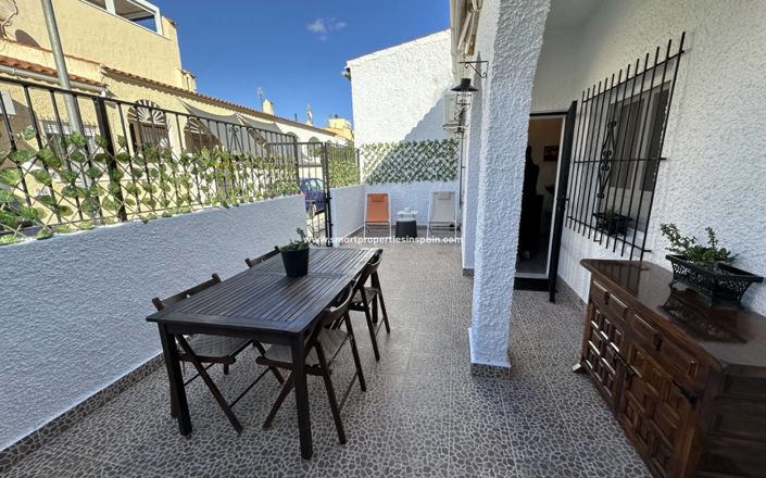 Image No.21-2 Bed Townhouse for sale