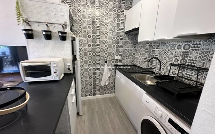 Image No.3-2 Bed Townhouse for sale