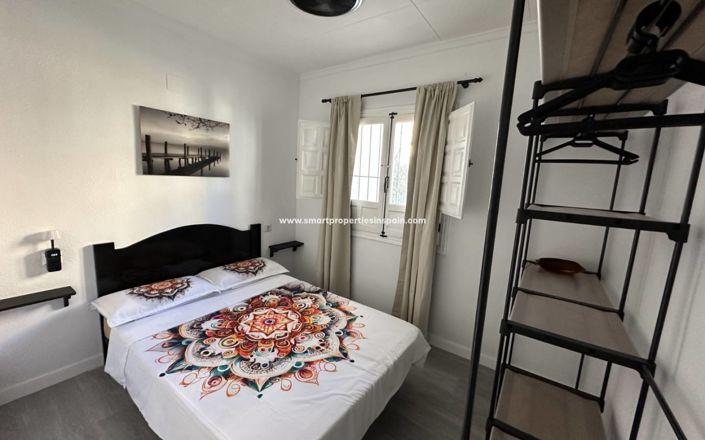 Image No.4-2 Bed Townhouse for sale