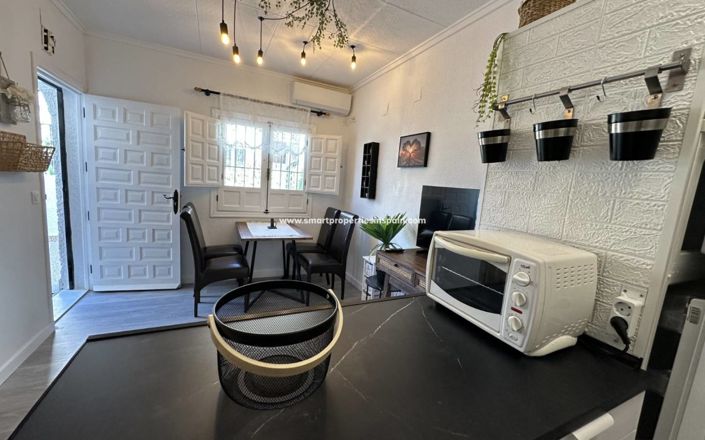 Image No.8-2 Bed Townhouse for sale