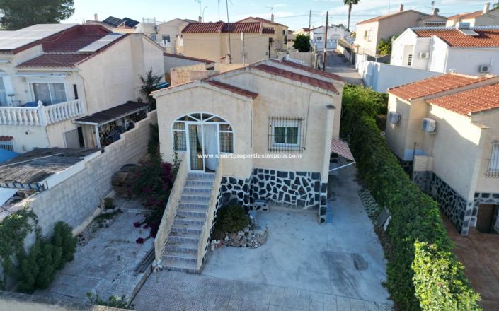 Image No.1-2 Bed Villa for sale