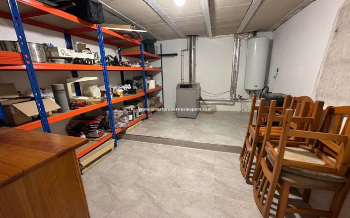 Image No.29-8 Bed Villa for sale