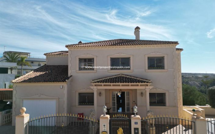 Image No.42-8 Bed Villa for sale