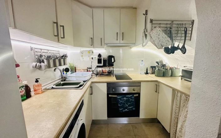 Image No.3-1 Bed Townhouse for sale