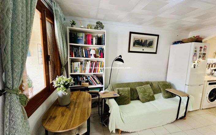 Image No.8-1 Bed Townhouse for sale