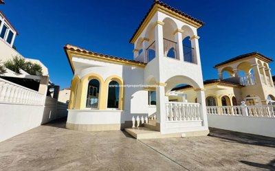 Villa de 2 chambres à vendre à Alicante