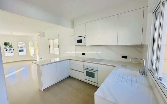 Image No.2-Villa de 2 chambres à vendre à Alicante