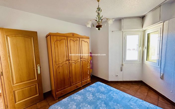 Image No.18-3 Bed Apartment for sale