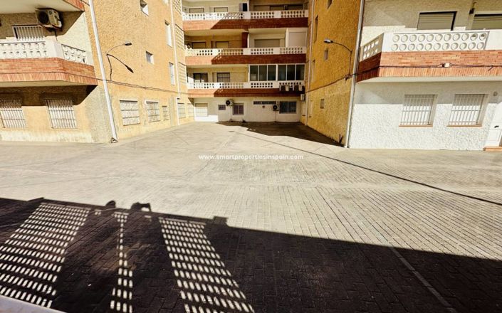 Image No.22-3 Bed Apartment for sale