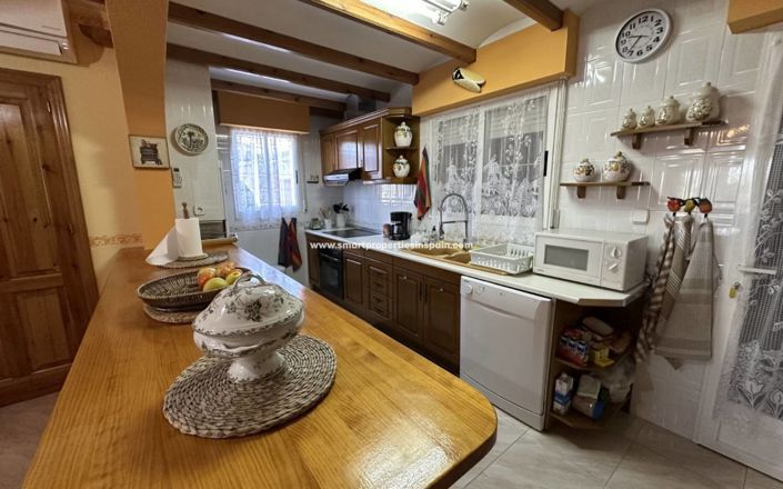 Image No.12-4 Bed Villa for sale