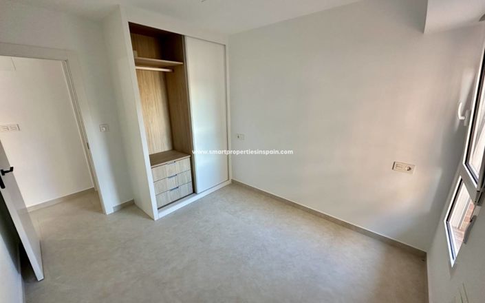 Image No.10-3 Bed Apartment for sale