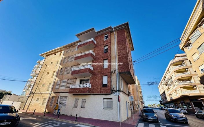 Image No.18-3 Bed Apartment for sale