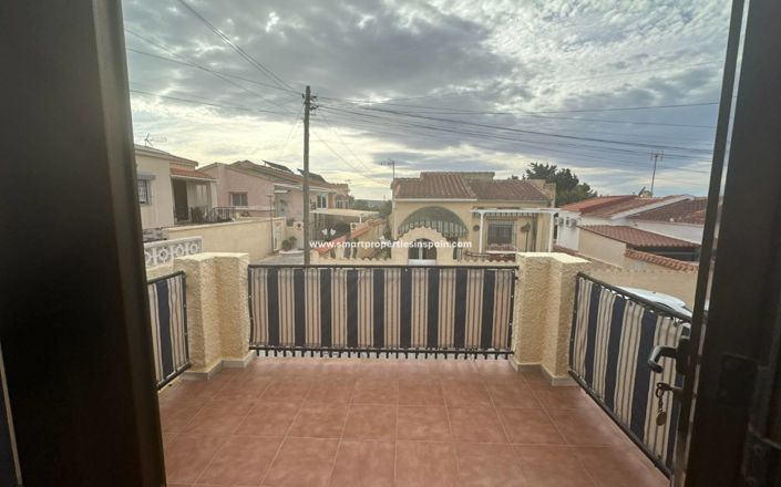 Image No.17-3 Bed Villa for sale