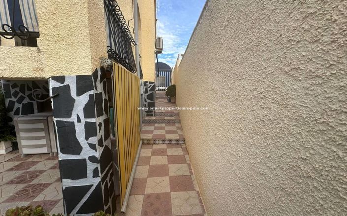 Image No.25-3 Bed Villa for sale