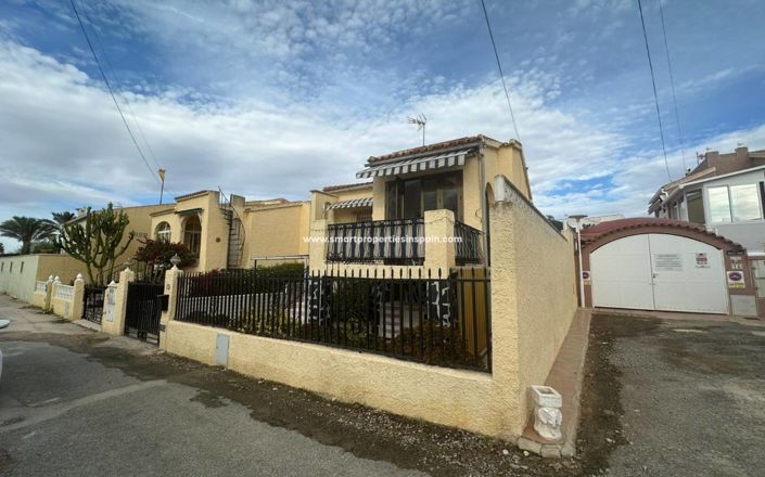 Image No.28-3 Bed Villa for sale