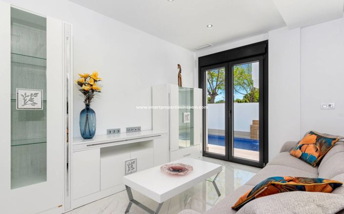 Image No.10-3 Bed Villa for sale