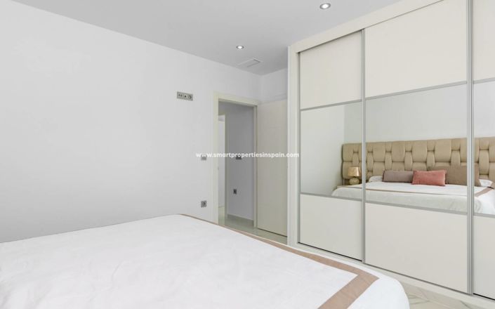 Image No.19-3 Bed Villa for sale