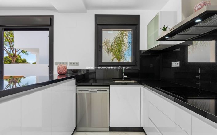 Image No.10-3 Bed Villa for sale